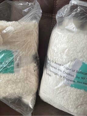 New set of 2 pillowfort throw blankets